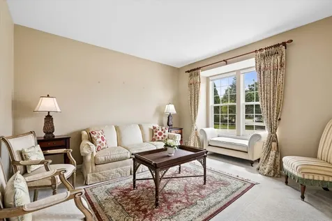 8 Orchid Court Streamwood IL 60107