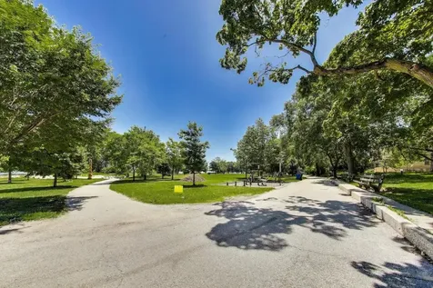 1229 West Greenleaf Avenue Chicago IL 60626