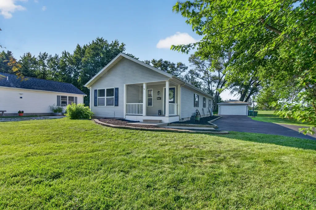 1238 East North Street Coal City IL 60416