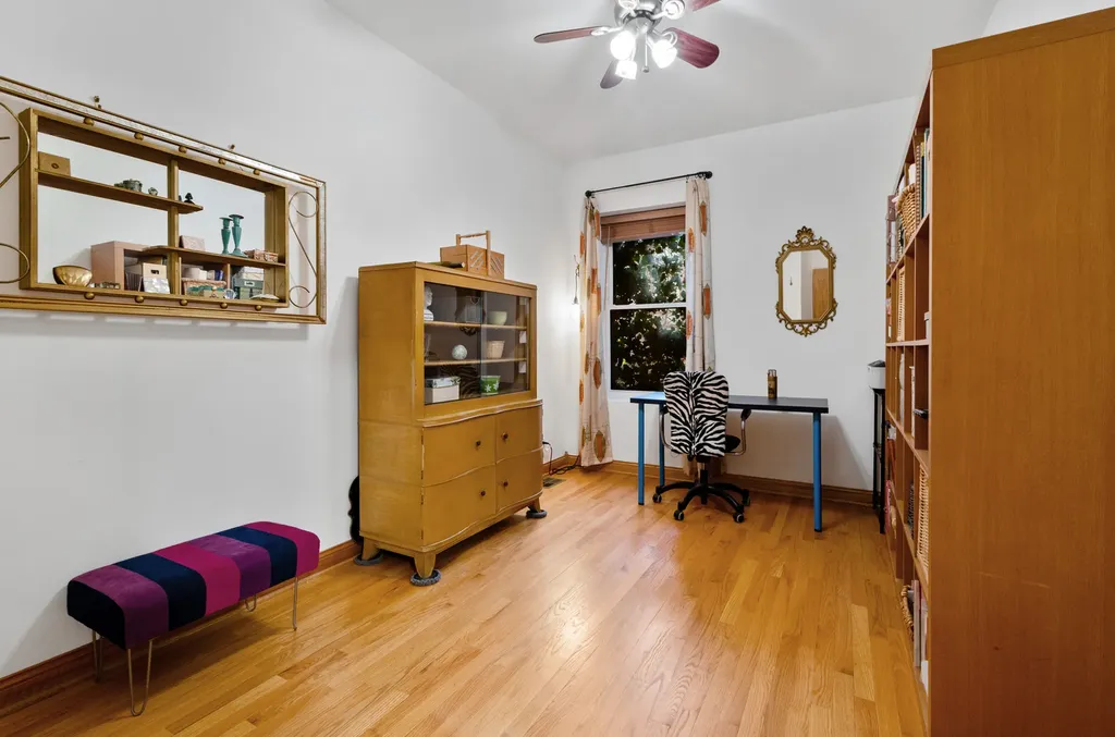 4910 North Spaulding Avenue Chicago IL 60625