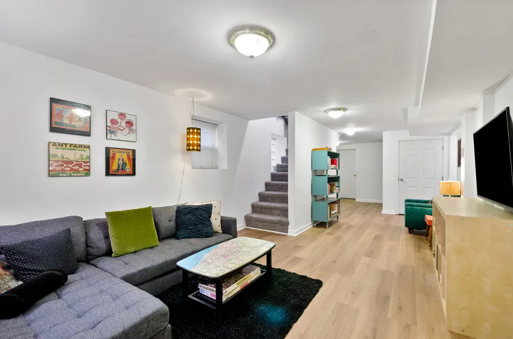 4910 North Spaulding Avenue Chicago IL 60625