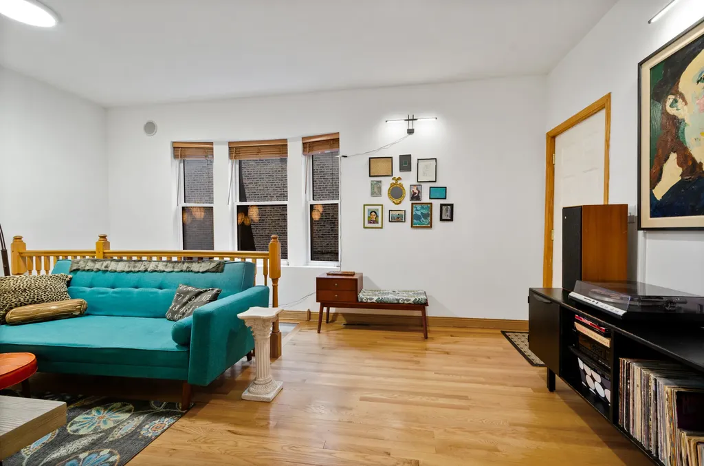 4910 North Spaulding Avenue Chicago IL 60625