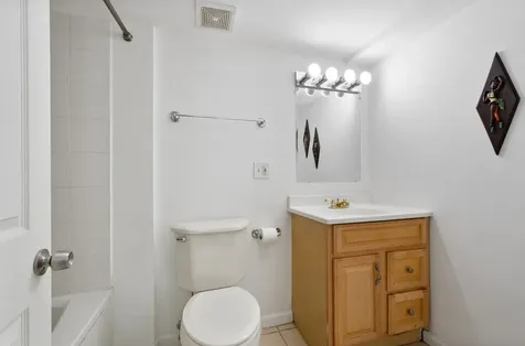 4910 North Spaulding Avenue Chicago IL 60625