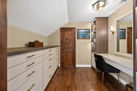 10 Elm Street Hawthorn Woods IL 60047