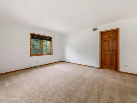 23 Squire Road Hawthorn Woods IL 60047
