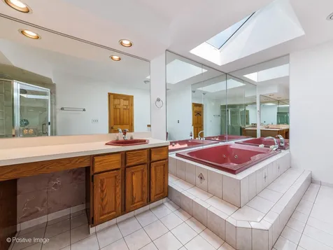 23 Squire Road Hawthorn Woods IL 60047
