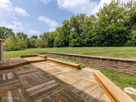 23 Squire Road Hawthorn Woods IL 60047