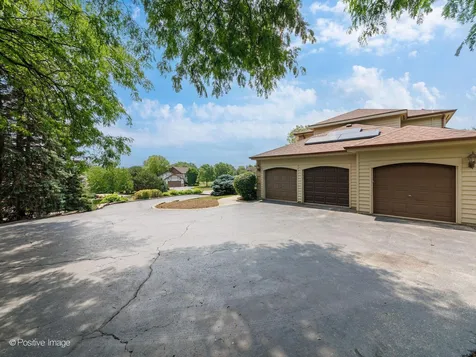 23 Squire Road Hawthorn Woods IL 60047