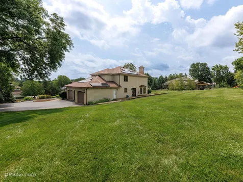 23 Squire Road Hawthorn Woods IL 60047