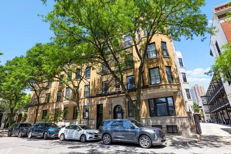 210 West Eugenie Street Chicago IL 60614
