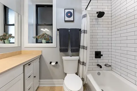 210 West Eugenie Street Chicago IL 60614