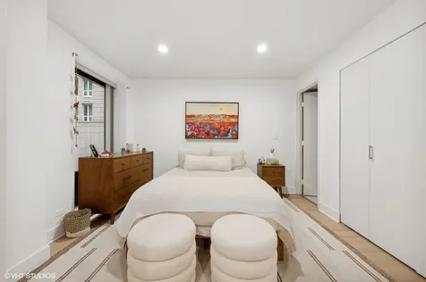 40 East Delaware Place Chicago IL 60611