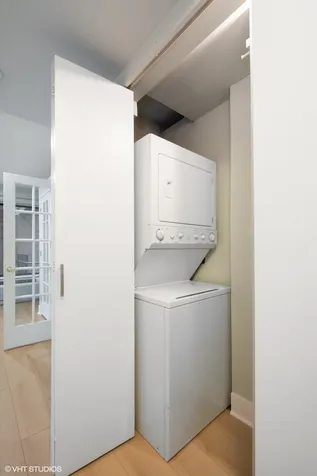 40 East Delaware Place Chicago IL 60611