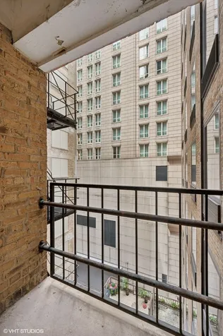 40 East Delaware Place Chicago IL 60611