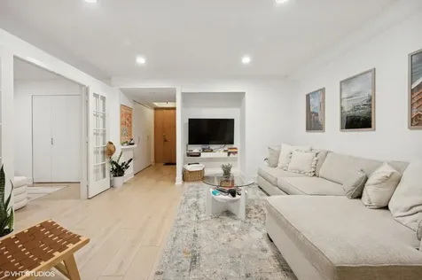 40 East Delaware Place Chicago IL 60611