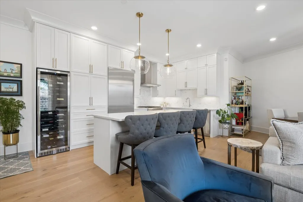 3808 North Lincoln Avenue Chicago IL 60613