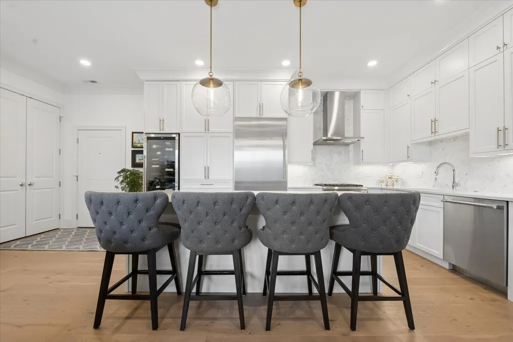3808 North Lincoln Avenue Chicago IL 60613