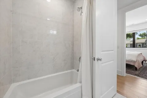 3808 North Lincoln Avenue Chicago IL 60613