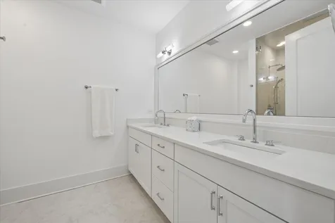 3808 North Lincoln Avenue Chicago IL 60613