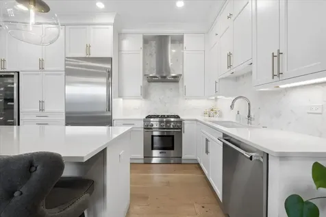 3808 North Lincoln Avenue Chicago IL 60613