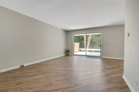 834 Swallow Street Deerfield IL 60015