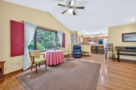 337 North Wild Cherry Drive Dixon IL 61021