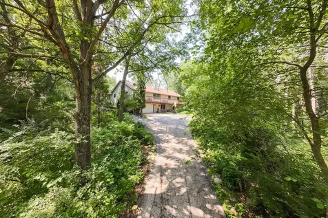 337 North Wild Cherry Drive Dixon IL 61021