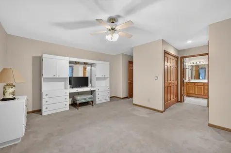 337 North Wild Cherry Drive Dixon IL 61021