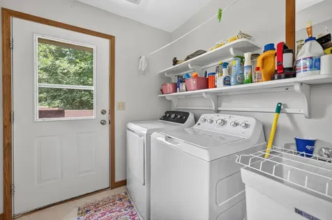 337 North Wild Cherry Drive Dixon IL 61021
