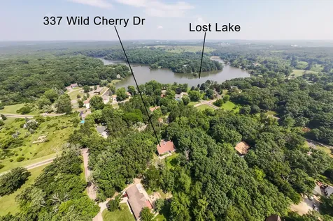 337 North Wild Cherry Drive Dixon IL 61021