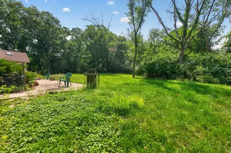 337 North Wild Cherry Drive Dixon IL 61021