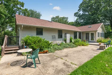 337 North Wild Cherry Drive Dixon IL 61021