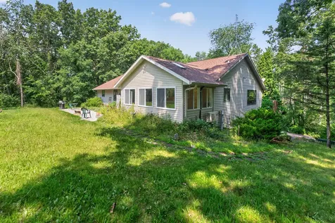337 North Wild Cherry Drive Dixon IL 61021