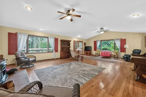 337 North Wild Cherry Drive Dixon IL 61021
