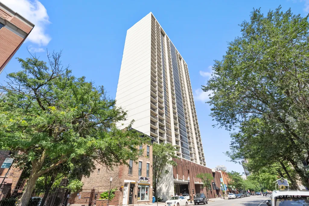 1636 North Wells Street Chicago IL 60614