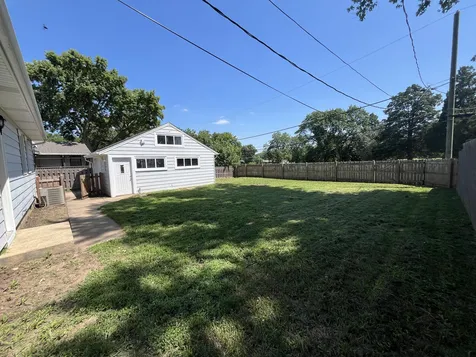 125 Riverside Drive Montgomery IL 60538