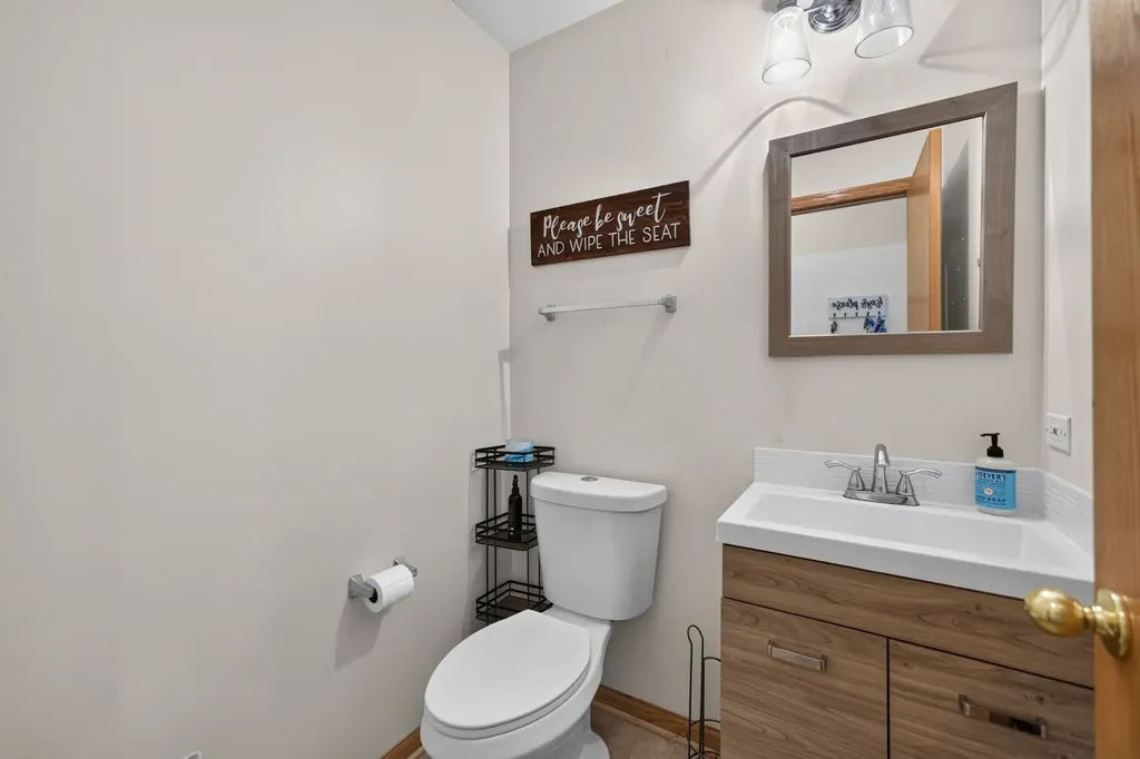 949 Tanager Court Glen Ellyn IL 60137