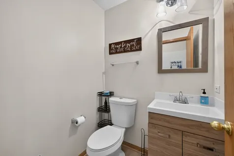 949 Tanager Court Glen Ellyn IL 60137