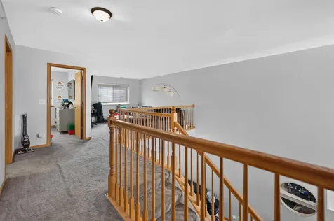 949 Tanager Court Glen Ellyn IL 60137