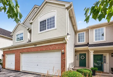 949 Tanager Court Glen Ellyn IL 60137