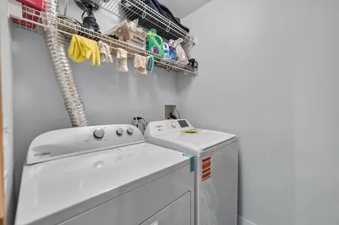 949 Tanager Court Glen Ellyn IL 60137