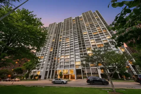 3200 North Lake Shore Drive Chicago IL 60657