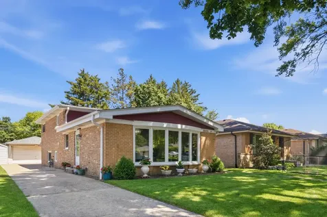 8939 Mango Avenue Morton Grove IL 60053