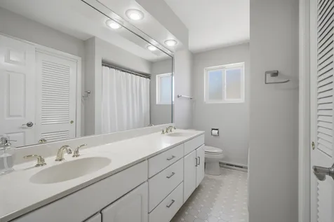 8939 Mango Avenue Morton Grove IL 60053