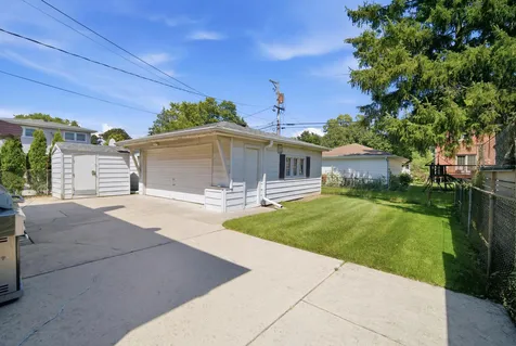 8939 Mango Avenue Morton Grove IL 60053