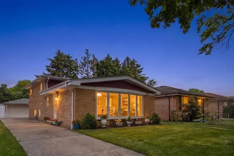 8939 Mango Avenue Morton Grove IL 60053
