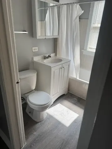 239 East 108th Street Chicago IL 60628