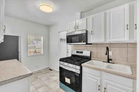3224 40TH Street Moline IL 61265