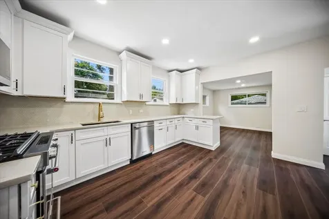 818 Bach Street Northbrook IL 60062