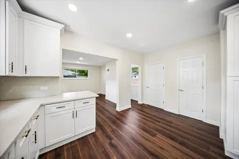 818 Bach Street Northbrook IL 60062